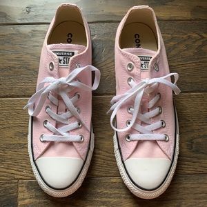 COPY - light pink low top converse